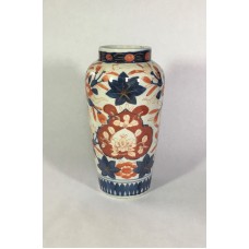 Antique Japanese Imari Porcelain Vase